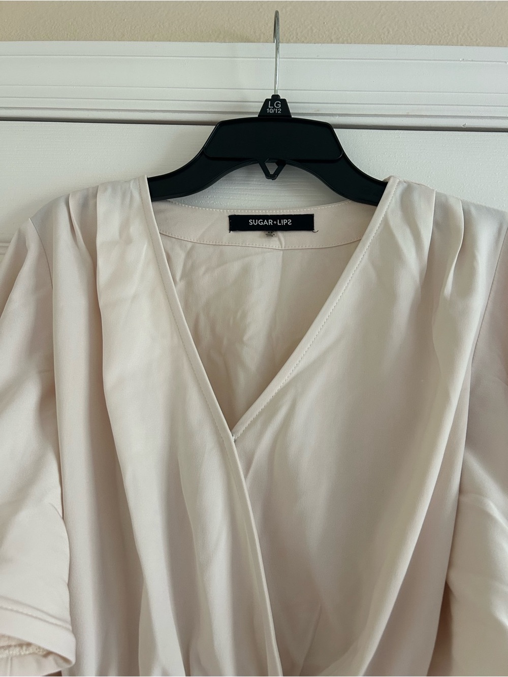 Sugar + Lips Statement Sleeve Flutter-Sleeve Cream Size XS Wrap Blouse - Picture 5 of 7
